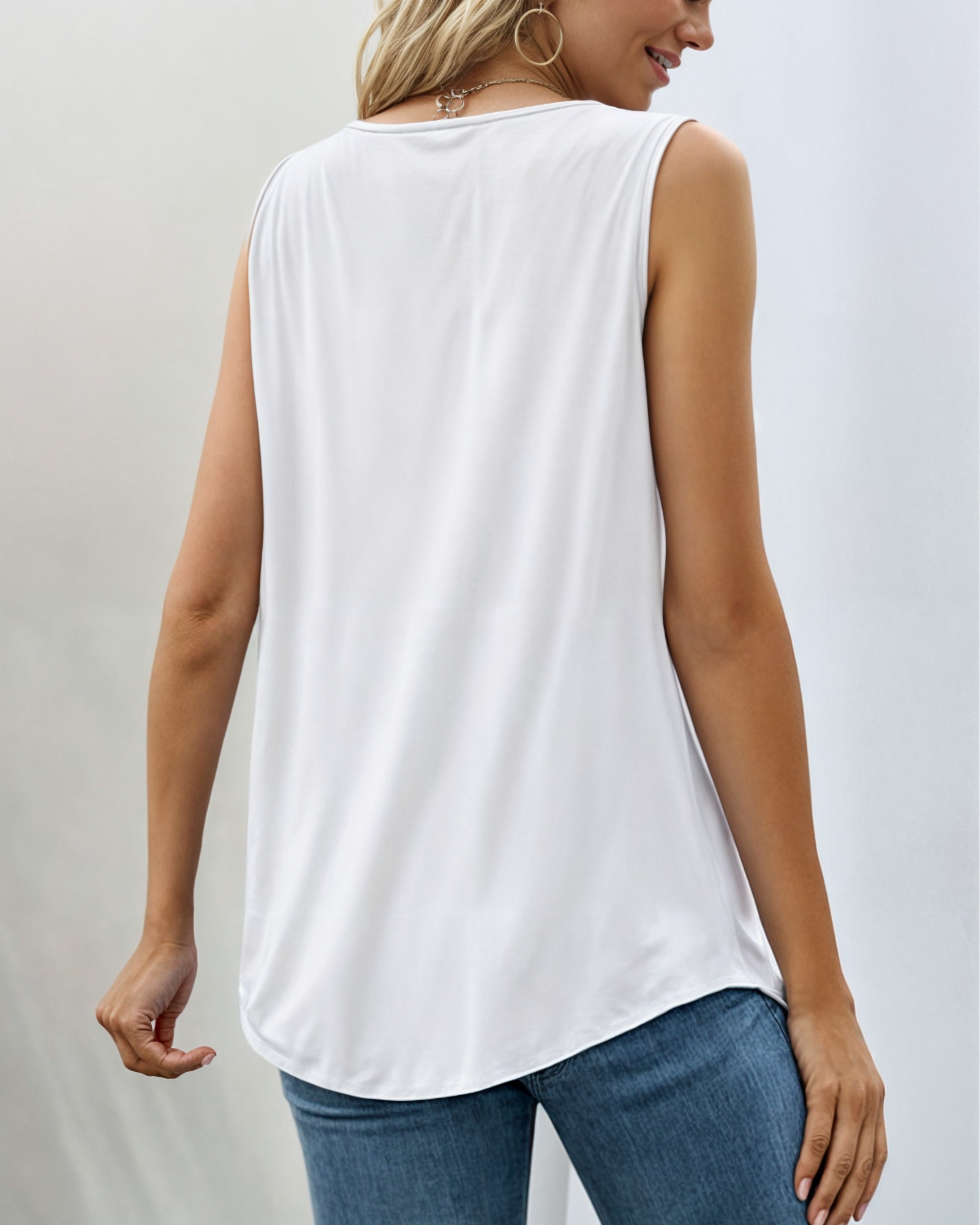 Liv™ | Ærmeløs tanktop med firkantet udskæring